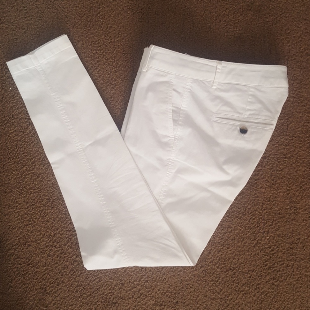 Vince Women's Chino.  Size 00. Gently used.